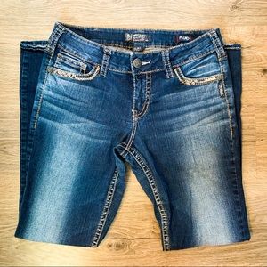 Silver Jeans • Suki Mid-boot • 32x31